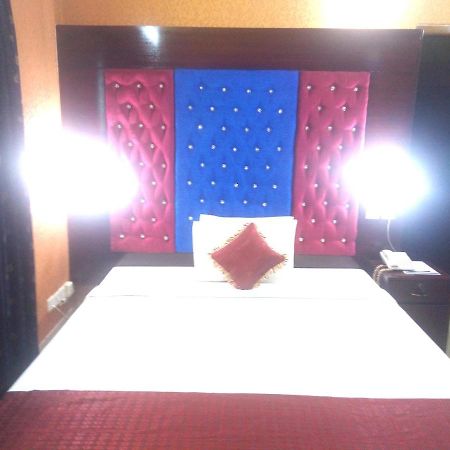 Hotel Lake View Plaza Dhaka Esterno foto